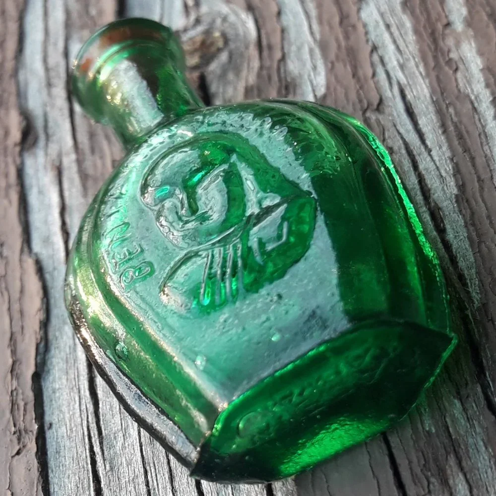 Vintage Glass Bottle with Lid Benjamin Franklin Green Art Glass Dollhouse - Picture 2 of 11